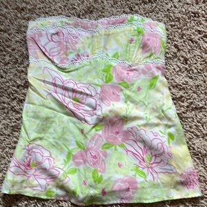 Lilly  Pulitzer, size 2, strapless top.